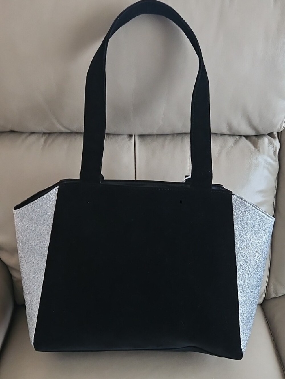 Nwt Jimmy Choo Black Tote with Silver Side Panels - Picture 3 of 10
